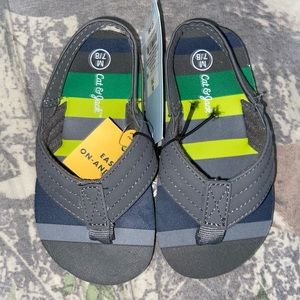 Awesome Gray Boys Toddler FlipFlops Sandals Swim Shoes Sz 7/8